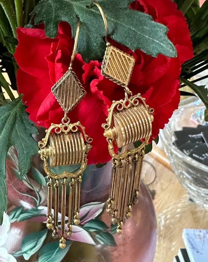Earrings ONeills Estate Jewelry 15 Karat Yellow Gold Victorian Dangle Earrings 42500142 Earrings ONeills Estate Jewelry 15 Karat Yellow Gold Victorian Dangle Earrings 42500142