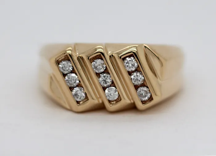Rings FULLERS PURCHASE FROM PUBLIC Estate 10KY 27 Cttw Diamond Gents Ring