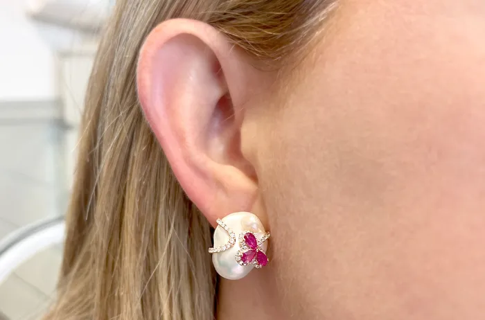 Albert Hern Earrings Earrings 18kt Gold Baroque Pearls with Rubies Diamonds Flowers Albert Hern Earrings Earrings 18kt Gold Baroque Pearls with Rubies Diamonds Flowers