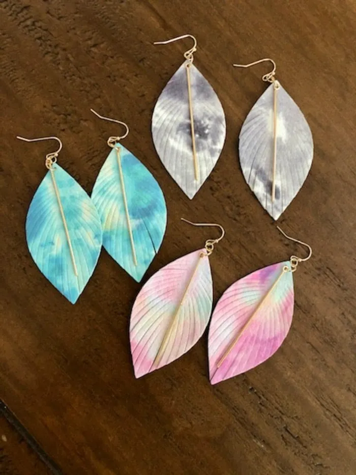 leatherette leaf dangle earrings bubs sass Earrings