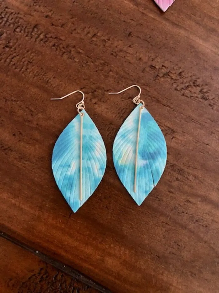 leatherette leaf dangle earrings bubs sass Earrings