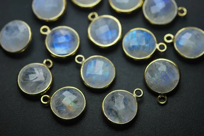 Beads Supplies USA Necklaces 925 Sterling Silver Vermeil Rainbow Moonstone Faceted Coins Shape Pendant 10 Piece Of 14mm Approx Beads Supplies USA Necklaces 925 Sterling Silver Vermeil Rainbow Moonstone Faceted Coins Shape Pendant 10 Piece Of 14mm Approx