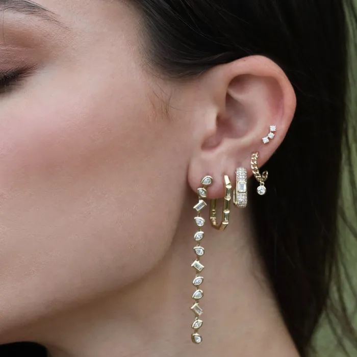 Earrings Alev Collection Curved Three Diamond Stud