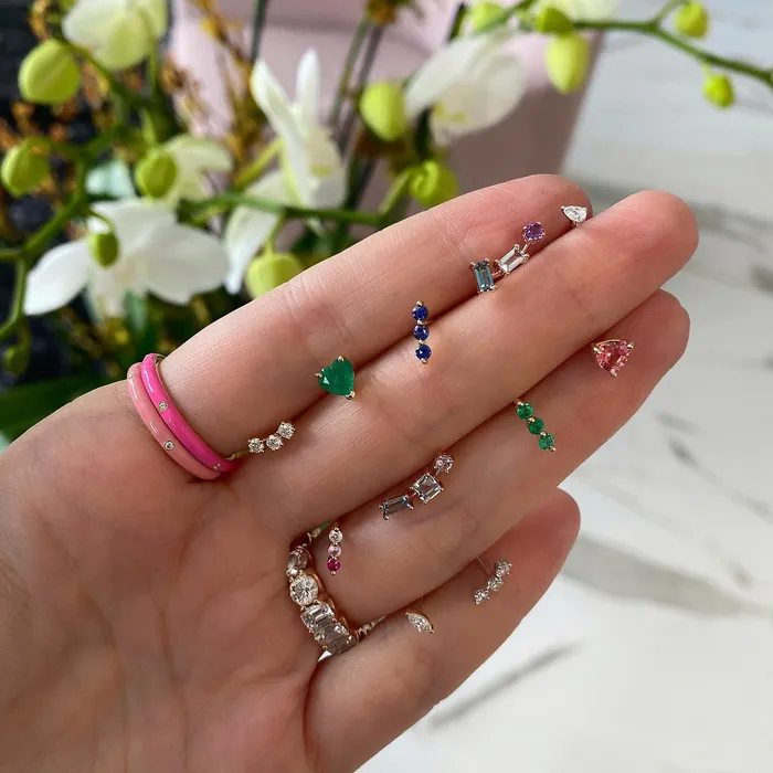 Earrings Alev Collection Curved Three Diamond Stud
