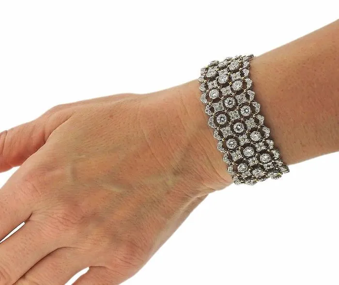 Bracelets Buccellati Buccellati Important 1921 Carat Diamond Gold Bracelet