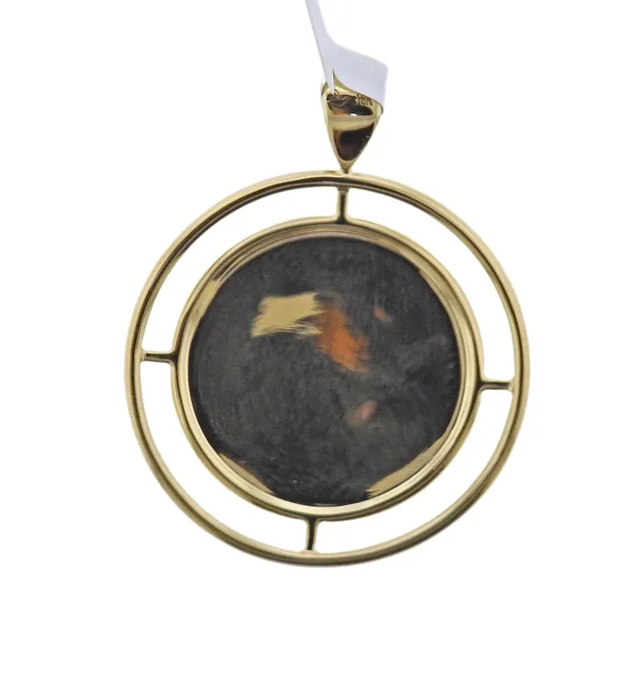 Doves Doron Paloma PreStyled Sets Doves Doron Paloma Gold Diamond Scorpio Zodiac Pendant Doves Doron Paloma PreStyled Sets Doves Doron Paloma Gold Diamond Scorpio Zodiac Pendant