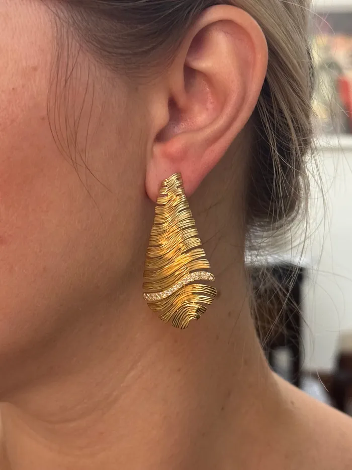 Hueb Earrings Hueb Diamond Yellow Gold Earrings