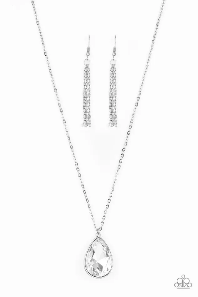 So Obvious White Necklace Jewelry By Bretta Paparazzi Accessories Necklaces